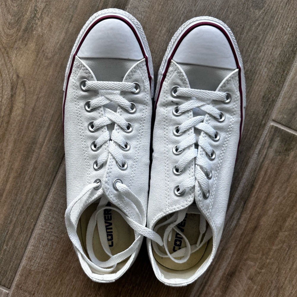 Women’s White Chuck Taylor’s Converse Sneakers